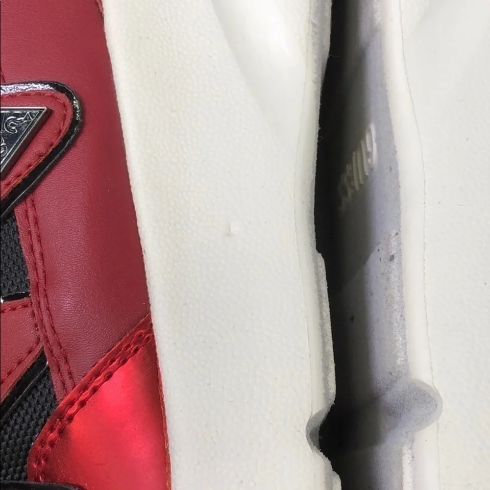GUESS Tane Dark Red Low Top Sneakers